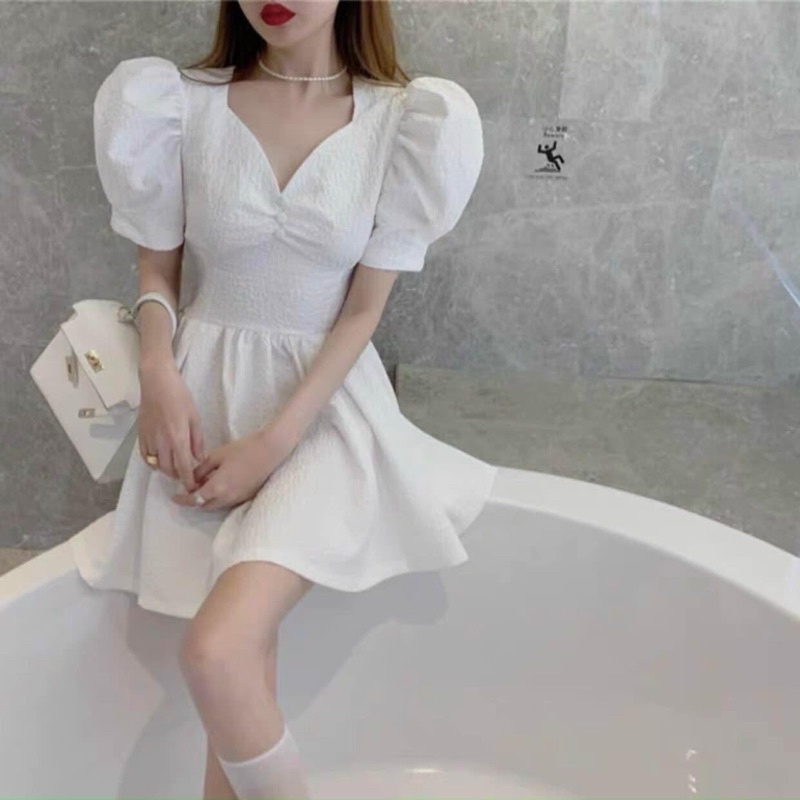 ĐẦM GẤM XỐP CỔ V RÃ NGỰC NÚT BỌC