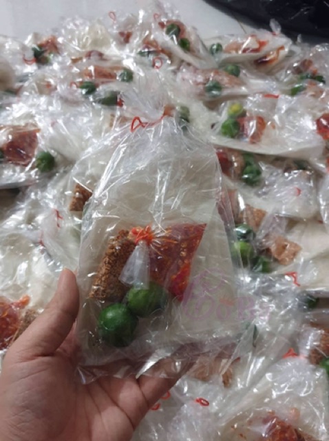 Bánh tráng muối tắc