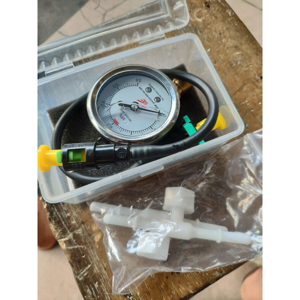 Đồng Hồ Đo Áp Suất Bơm Xăng