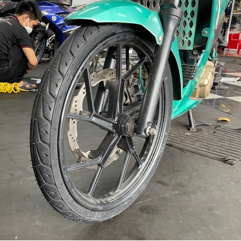Vỏ xe Michelin Pilot street 2 size 60/90-17