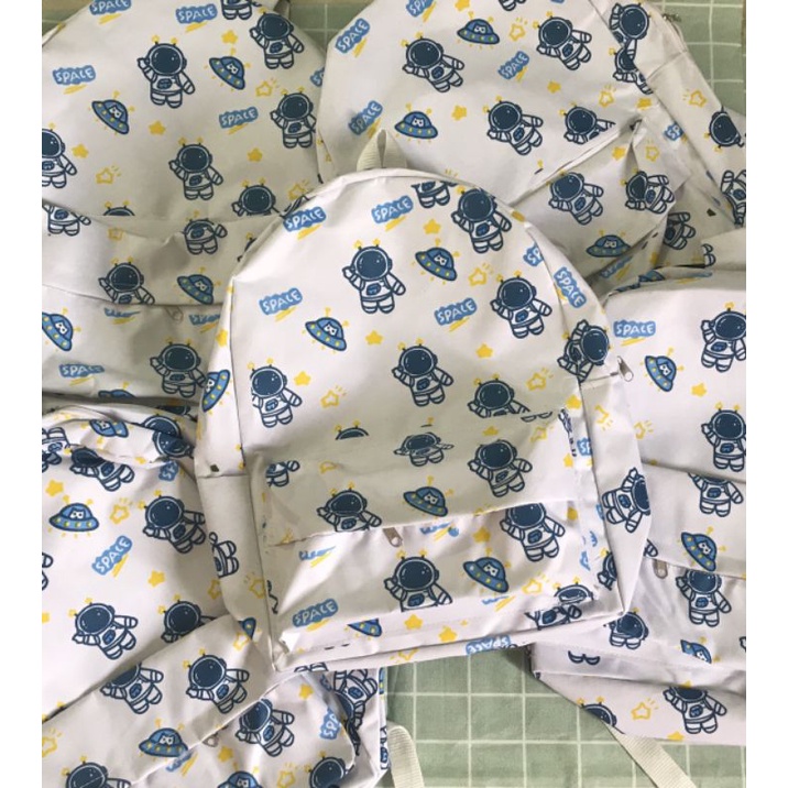 BALO IN GẤU VÀ PHI HÀNH GIA DỄ THƯƠNG VẢI BỐ