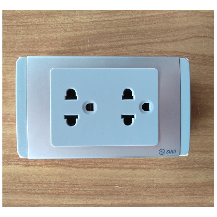 Ổ cắm - Công tắc Vanlock SINO Dòng S68 - Loại công tắc với 1- 3 Ổ 2 chấu