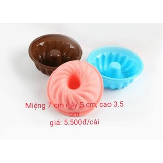 Combo 10 khuôn silicon hình hoa nhỏ miệng 7 cm x đáy 5 cm x cao 3,5 cm