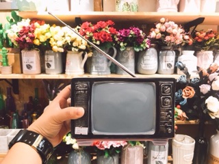 MÔ HÌNH DECOR TIVI CỔ ĐIỂN