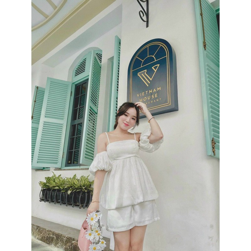 SET ÁO TRẮNG RỚT VAI TAY PHỒNG SHORT