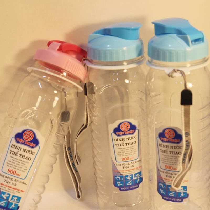Bình nước thể thao 900ml chai PET có quai xách mang đi tập du lich