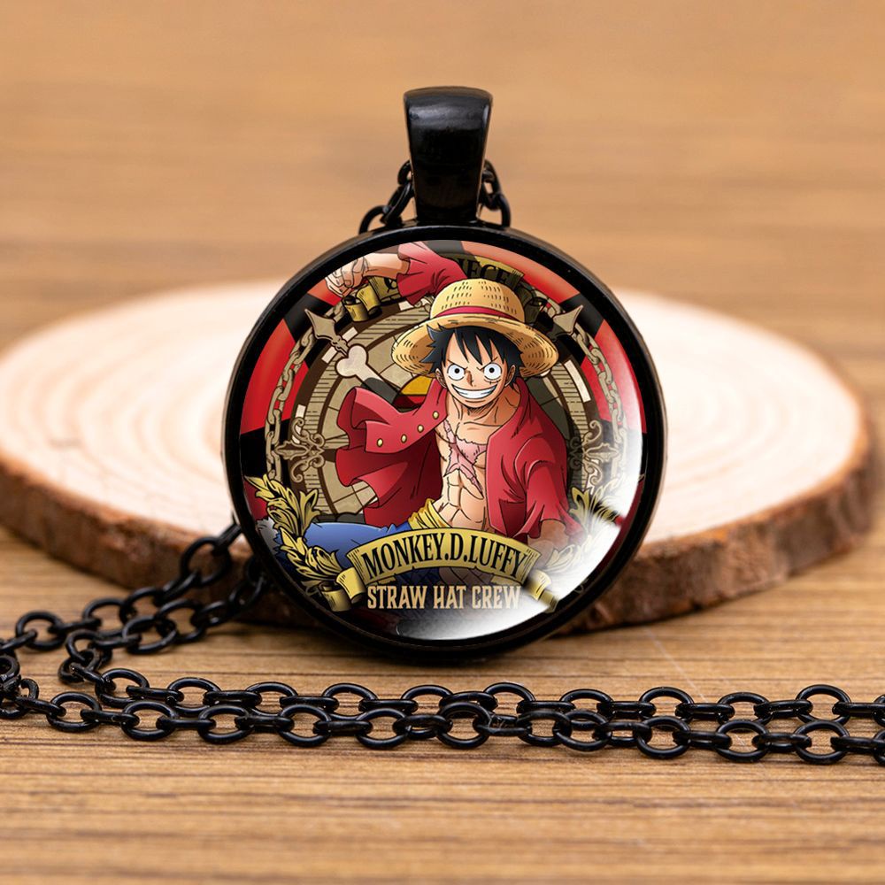 Vòng cổ Mặt Đá Đen In Hình Nhân Vật Luffy Sauron Trong Phim One Piece Độc Đáo