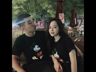 Áo mickey Uniqlo nam