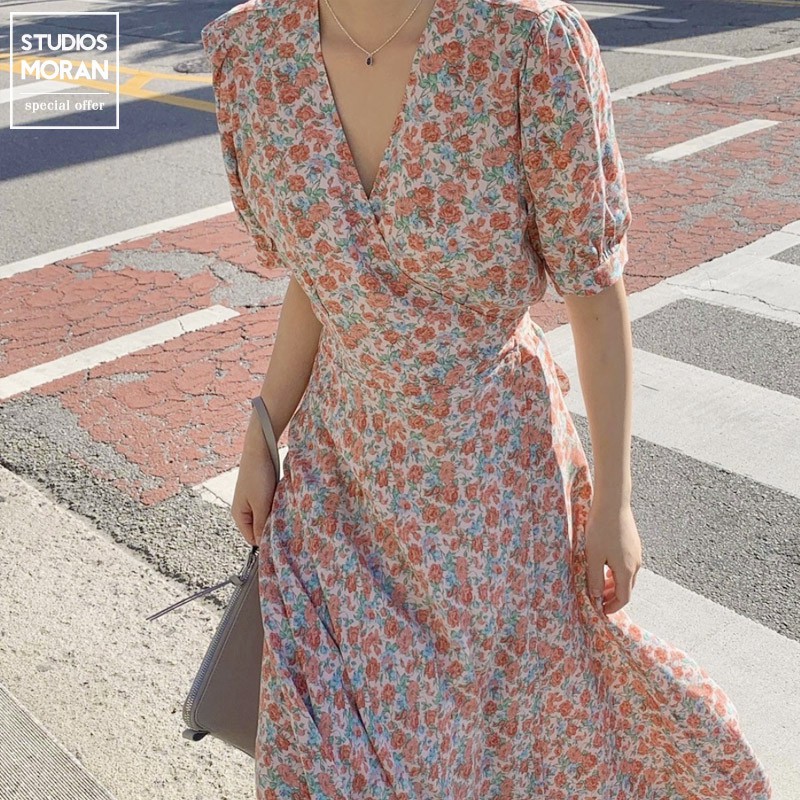 Váy MORAN hoa nhí cộc tay cổ V thắt eo chéo tà điệu đà vintage nhẹ nhàng Hàn Quốc