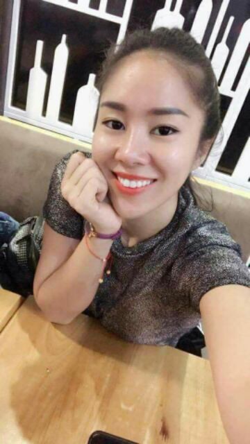 Vòng chỉ đỏ may mắn thỉnh từ Thái Lan