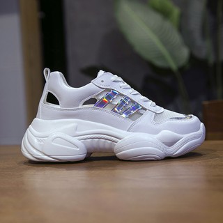 Giày sneaker nữ độn đế phá cách độc và lạ D05