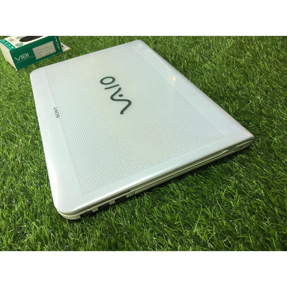 Laptop mini Sony vaio SVE11 E2-1800 Ram 4gb HDD 320gb cạc rời ~2gb màn 11.6".zin tặng fui chuột không dây,túi thời trang