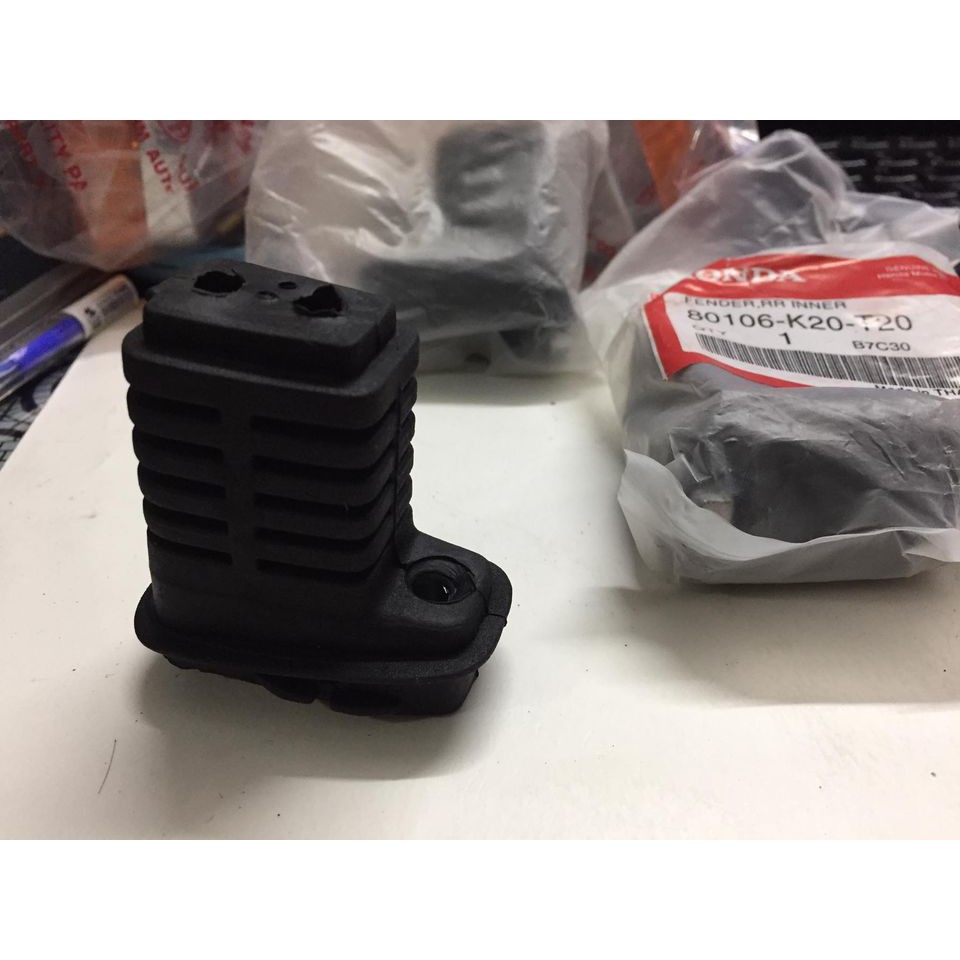 1 cặp chân xinhan sau cho cub đèn vuông: DD-DH-82-83-84-92-94- hàng thái