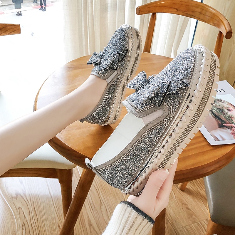 Giày đế thấp đính nơ sành điệu dành cho nữ