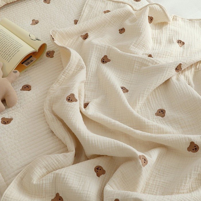 Chăn gạc vải xô 6 lớp Chezbebe thêu hình gấu cho bé sử dụng 4 mùa chính hãng Hàn Quốc | Chăn cho bé sơ sinh