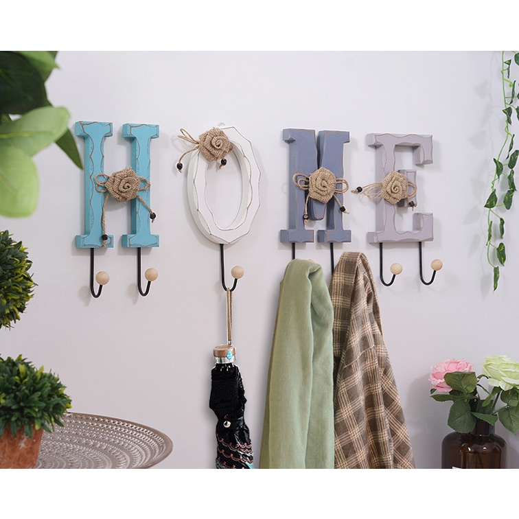 Móc treo tường hình chữ Love-Home siêu dễ thương treo vật dụng túi xách,nón, chìa khóa...chất liệu gỗ, có kèm đinh.