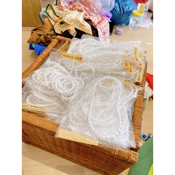 Chuỗi đeo cho bé handmade