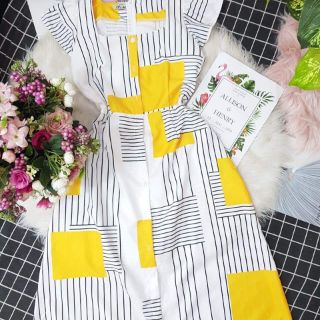 Đầm xòe họa tiết