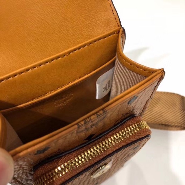 TÚI ĐỰNG ĐT M.C.M UNISEX