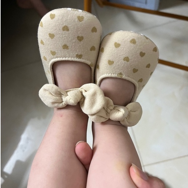 Đôi giày búp bê  cho bé gái tập đi đế mềm chống trượt đính nơ xinh xắn dễ thương