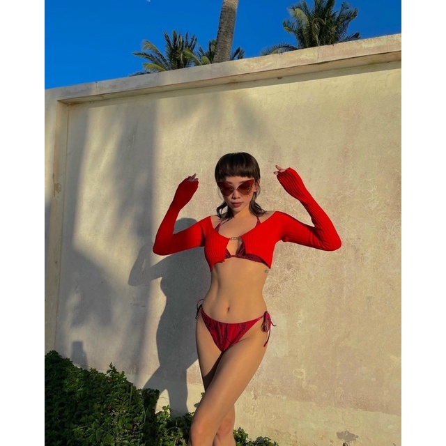Áo Len Ngắn Cài Kim Băng Sành Điệu, Len Dài Tay Mix Ngoài Bikini hoặc Mix Jean đều chất nhé