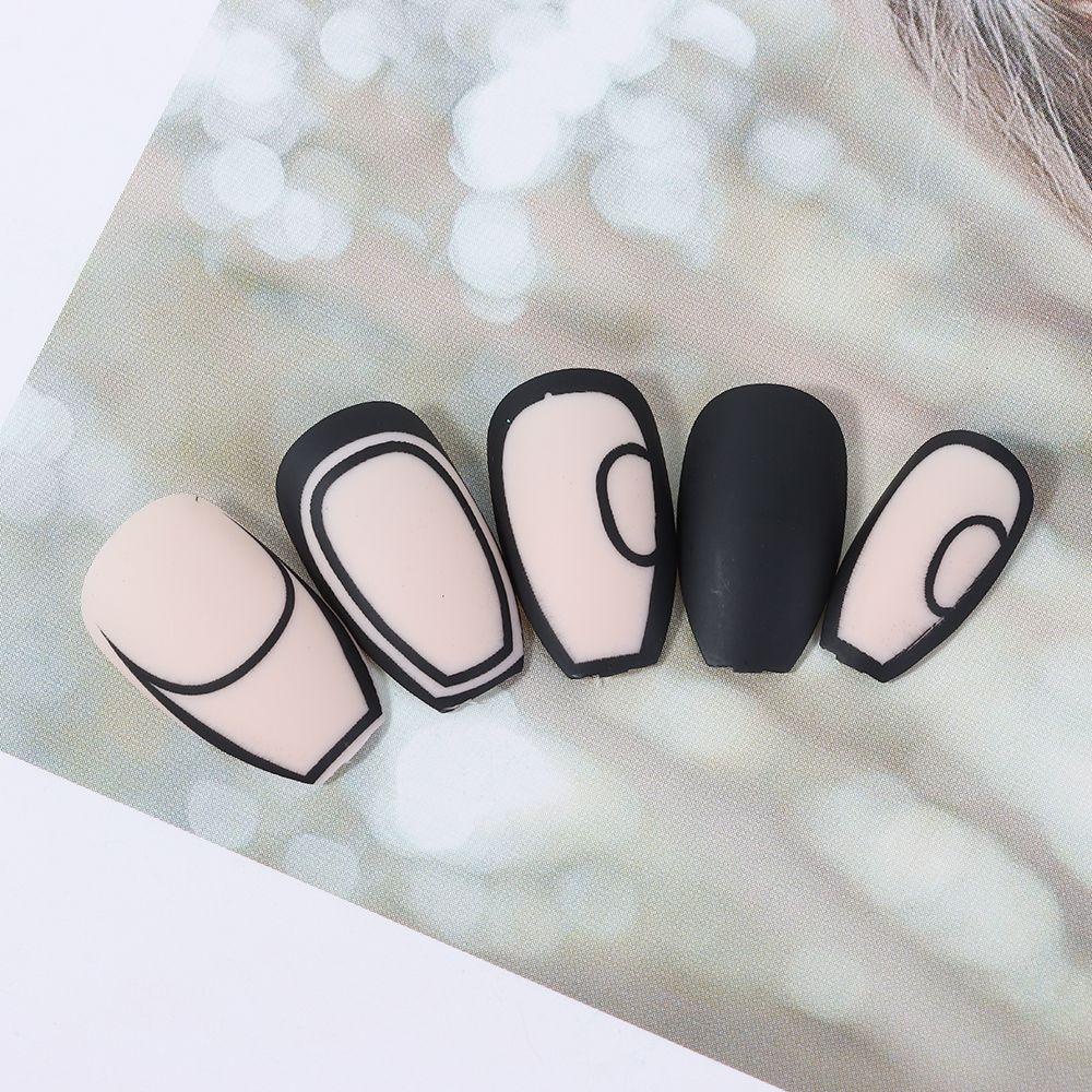 ME Set 24 Móng Tay Giả Phủ Toàn Diện Màu Trắng Và Đen