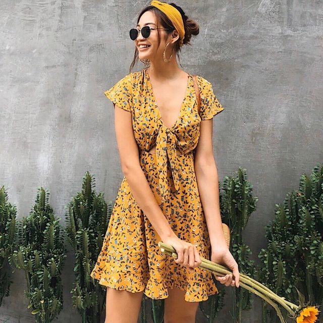 Đầm hoa nơ ngực