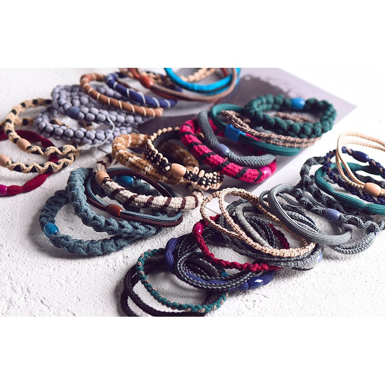 Combo 20 cột tóc đủ mẫu đủ màu ngẫu nhiên. Giá chỉ 55k/20 cái. Hàng luôn có sẵn rất đẹp.