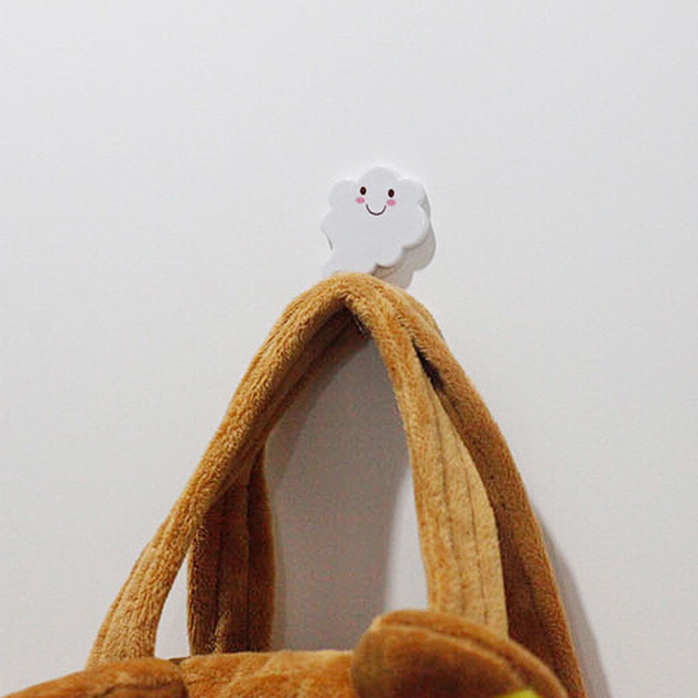 Set 6 Móc Treo Đồ Dán Tường Hình Đám Mây Dễ Thương