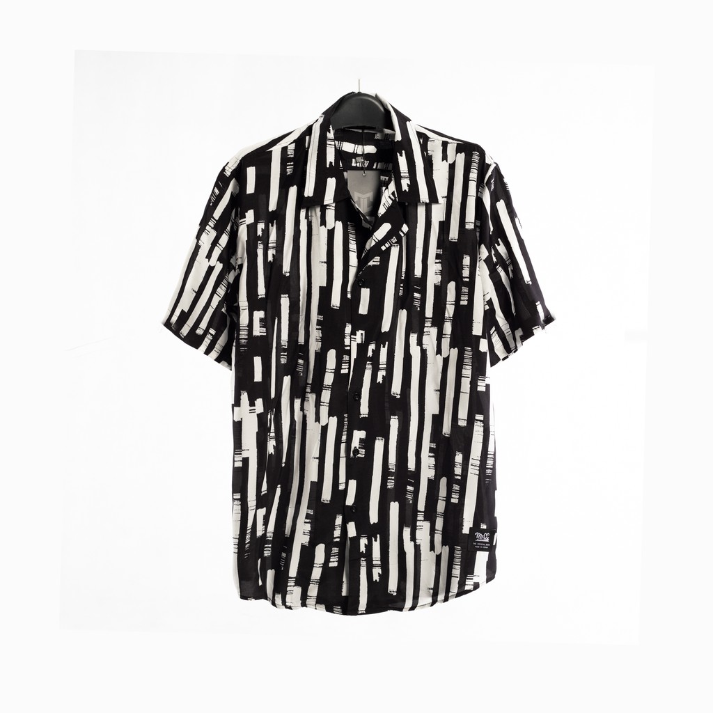 Áo Sơ Mi Nam họa tiết Sọc ngắn tay vải Cotton thoáng mát, thấm hút, không nhăn chuẩn form màu Đen Trắng | BigBuy360 - bigbuy360.vn