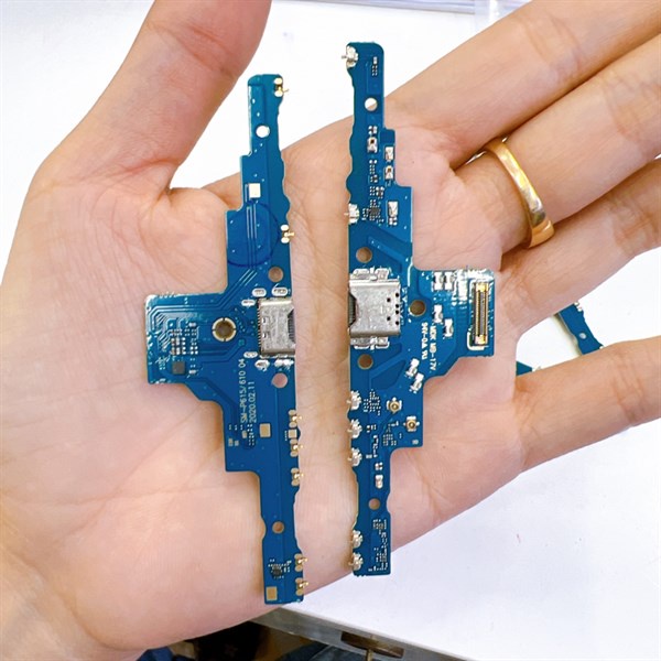 Cụm sạc Samsung P615 / P610
