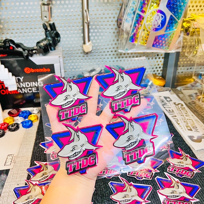 Tem Sticker nổi 3D Phản Quang TTDC DECAL ✌🇻🇳