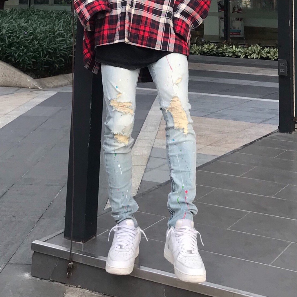 Quần jean nam cao màu xanh sáng Q20, vẫy sơn, form slimfit ôm vừa, chất jean co giãn thoải mái.