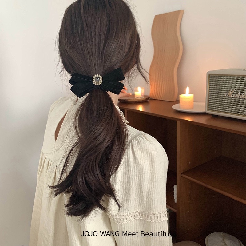 Chun buộc tóc đính nơ đen đá nhung mịn sang chảnh Emmy Accessories