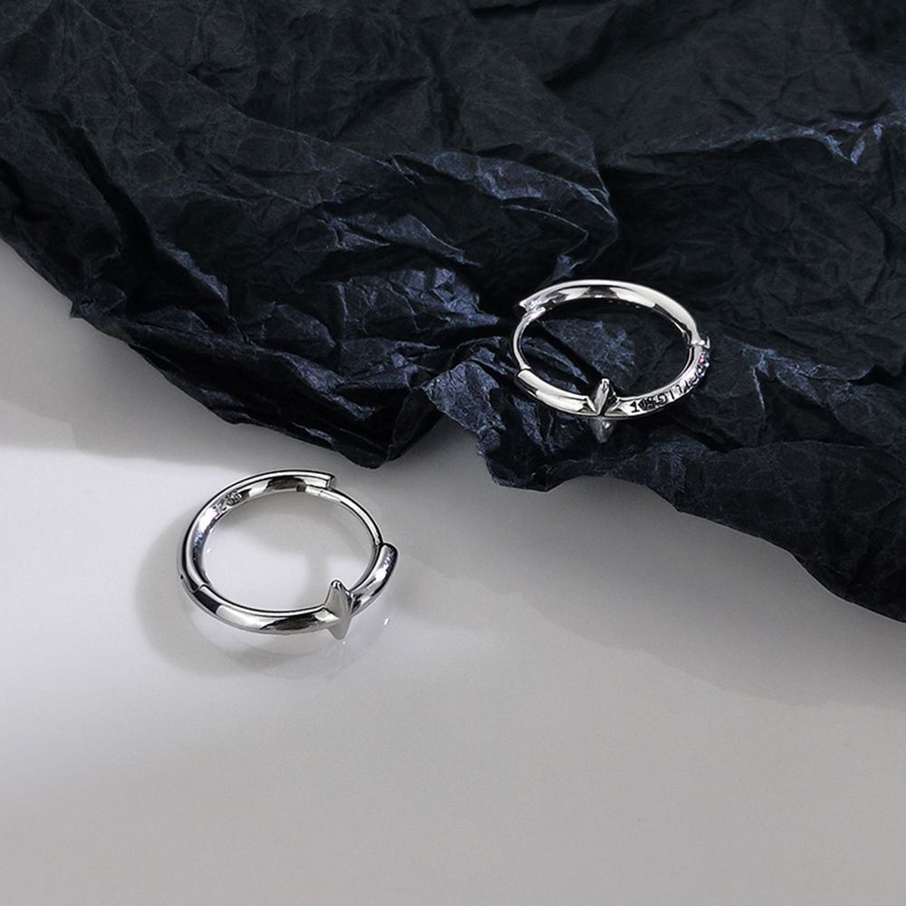 Khuyên Tai Dạng Xỏ Hình Ngôi Sao Màu Sắc Đơn Giản Chất Lượng Cao Cho Nam