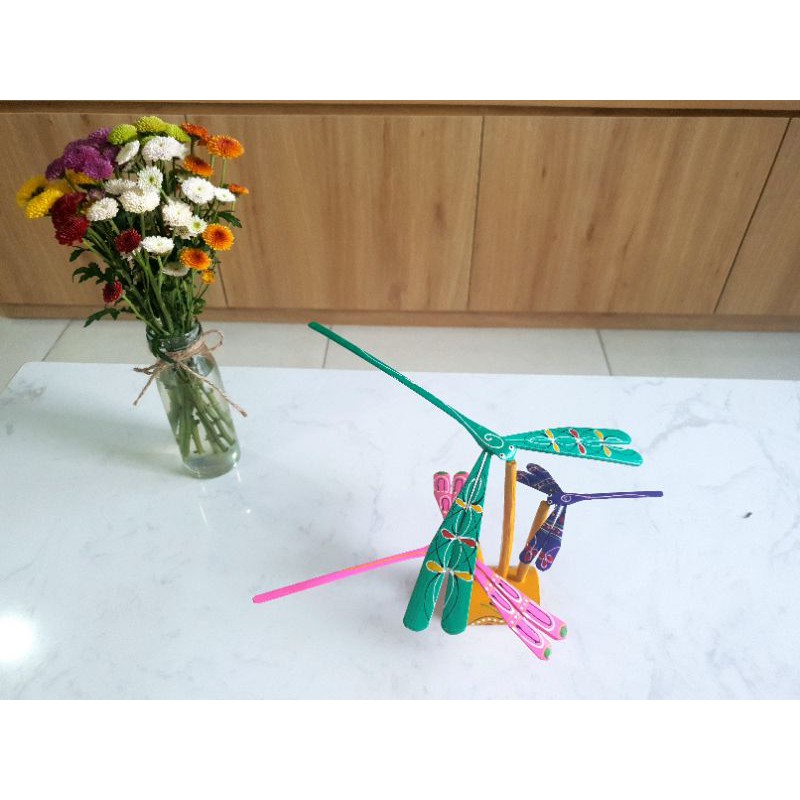 Chuồn chuồn tre vẽ