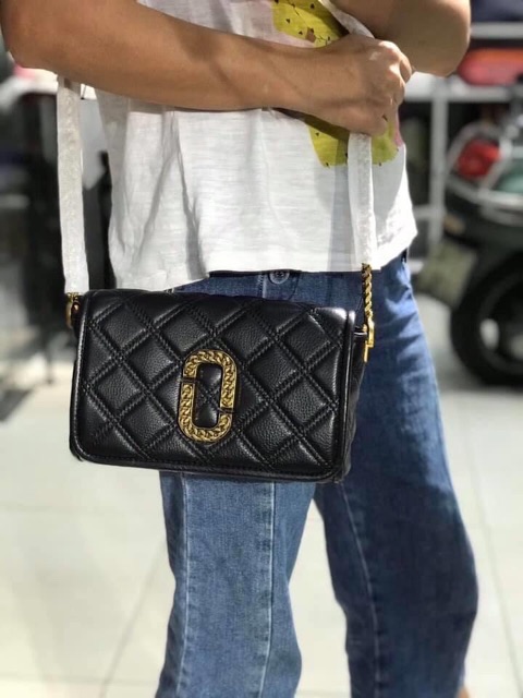 túi xách marcjacobs status flap màu đen