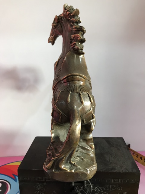 Tượng đồng ngựa mã đáo thành công