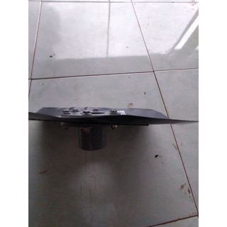 Lỗ thoát đáy cho hồ lót bạt