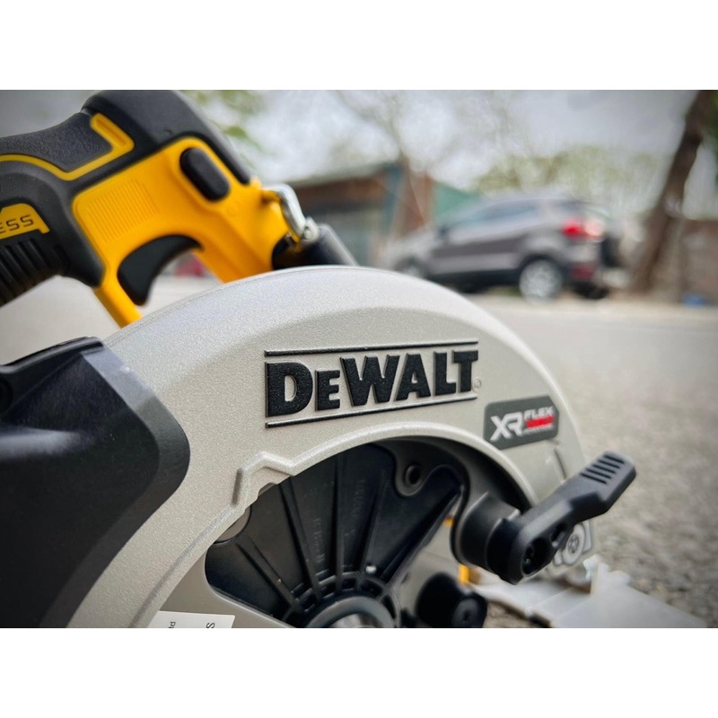 MÁY CƯA ĐĨA DEWALT DCS573