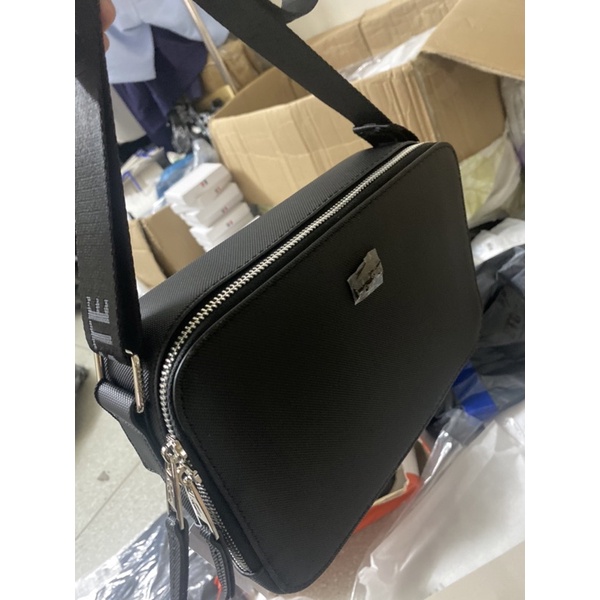 Túi đeo chéo lacoste