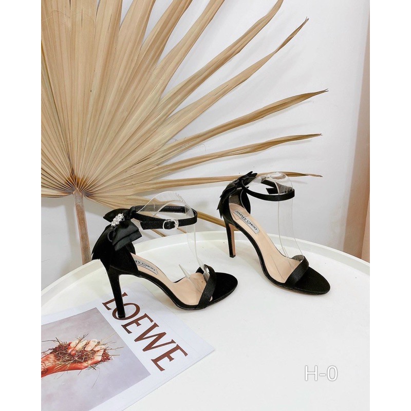 GÓT ĐŨA NƠ PHỒNG ĐÍNH ĐÁ TRÒN