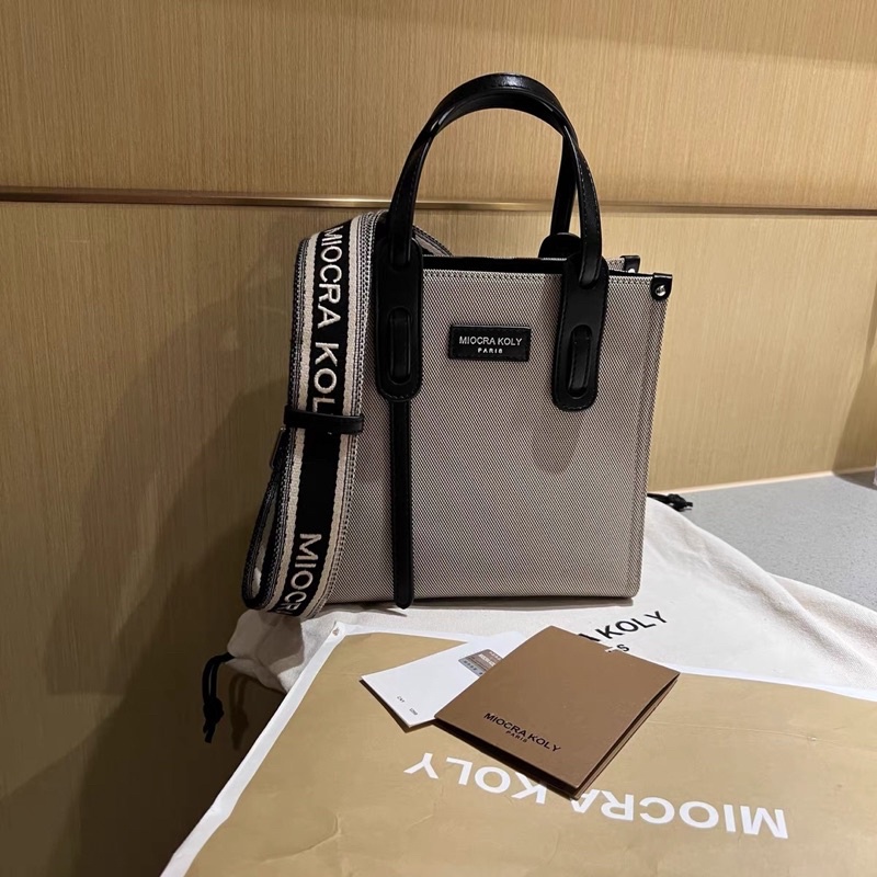 Túi Miocra koly dây to thêu tên hãng