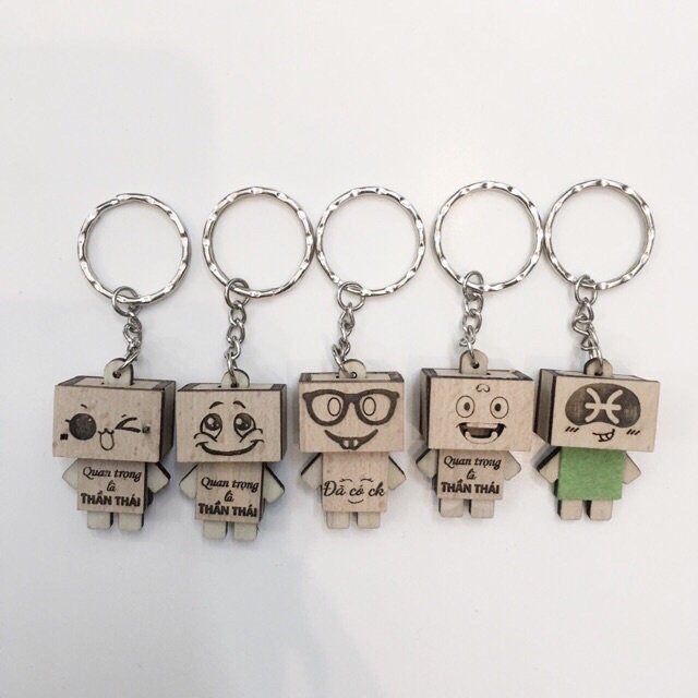 Móc khoá hình người gỗ cute hình ngẫu nhiên