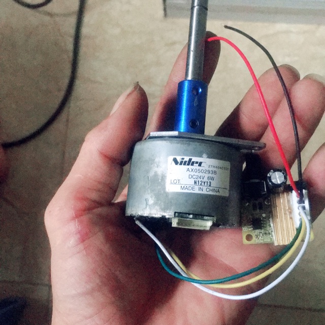combo động cơ Nidec 6W đã gắn trục + điều tốc như hình