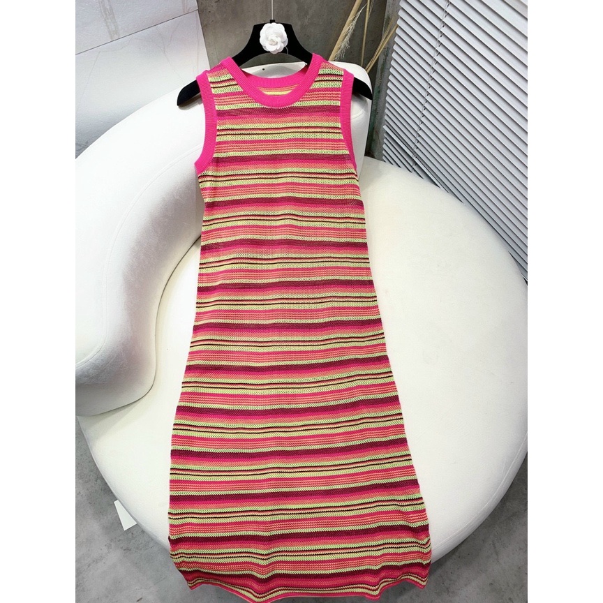 Váy ba lỗ kẻ hồng len móc dáng suông chất len mongtoghi cho nữ dưới 55 kg