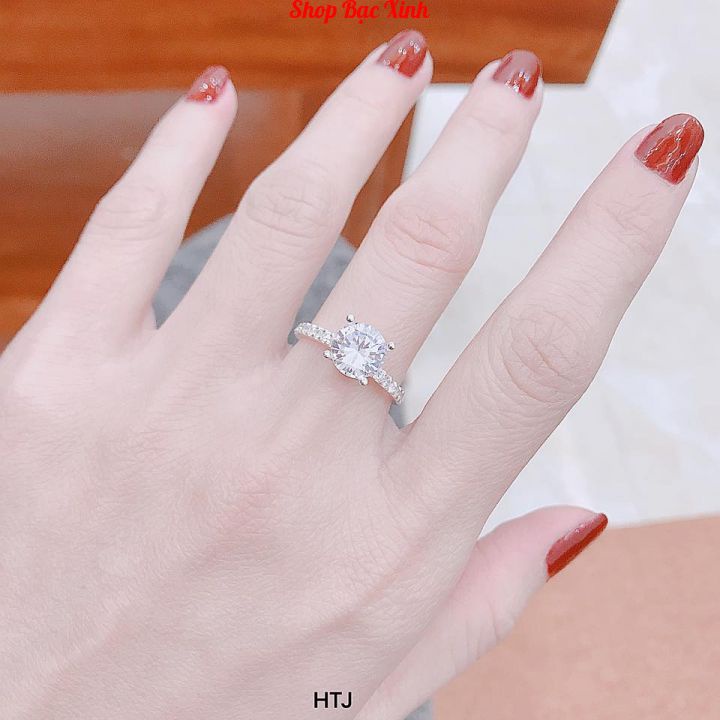 Nhẫn bạc nữ KWJ, bốn chấu full đá.