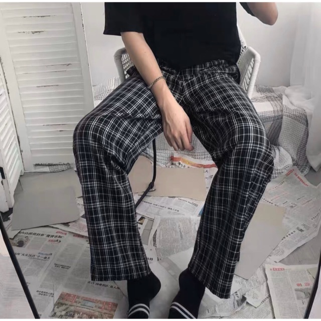 Quần culottes kẻ đen