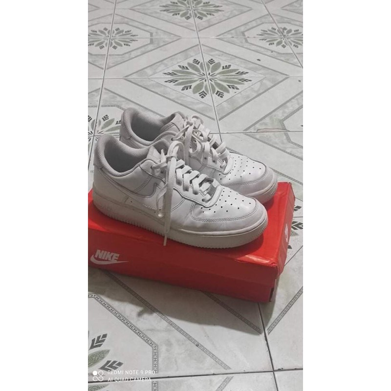 Air Force 1 All White Size 40.5 ( Cond 9.9)