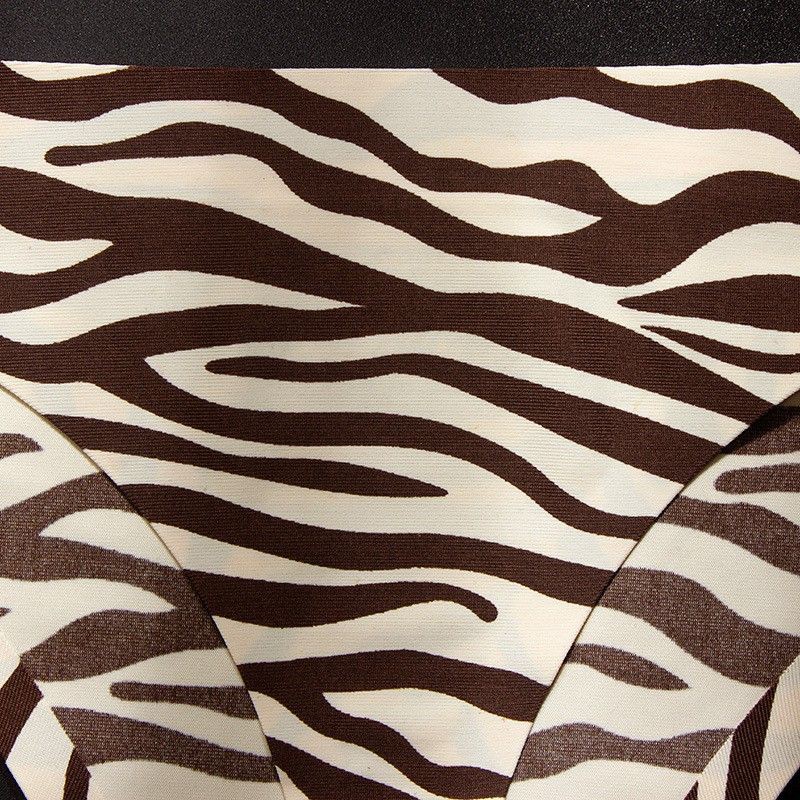 Quần lọt khe cao cấp họa tiết báo âu mỹ | BigBuy360 - bigbuy360.vn